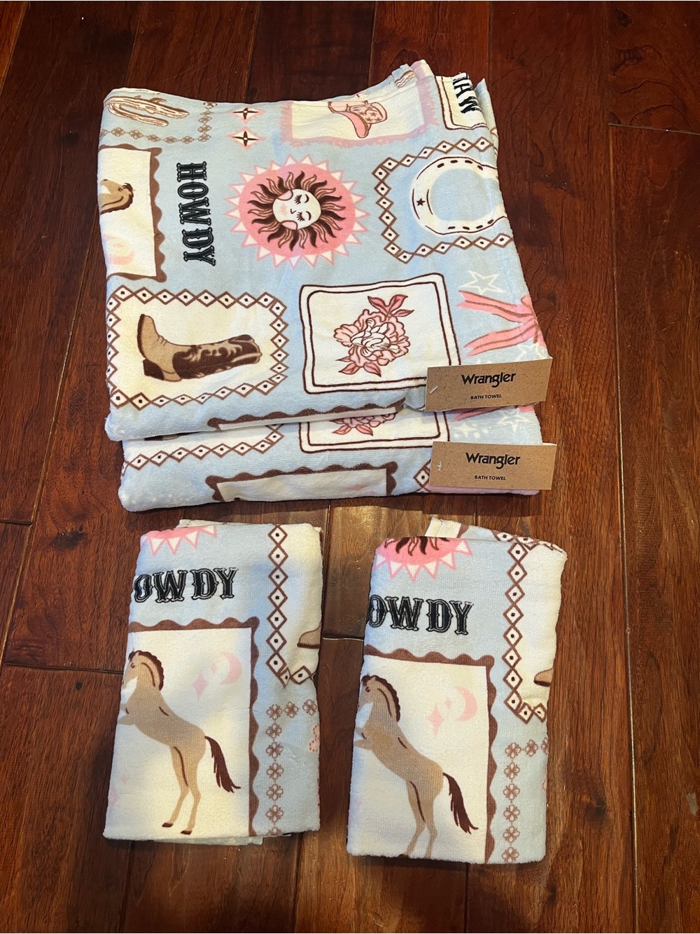 Wrangler Western Motif Bath and Hand Towel Set: Howdy, Horse, Sun, Cactus, Hat